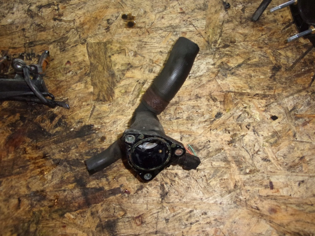 фото №1, Suzuki splash корпус термостата 1.0