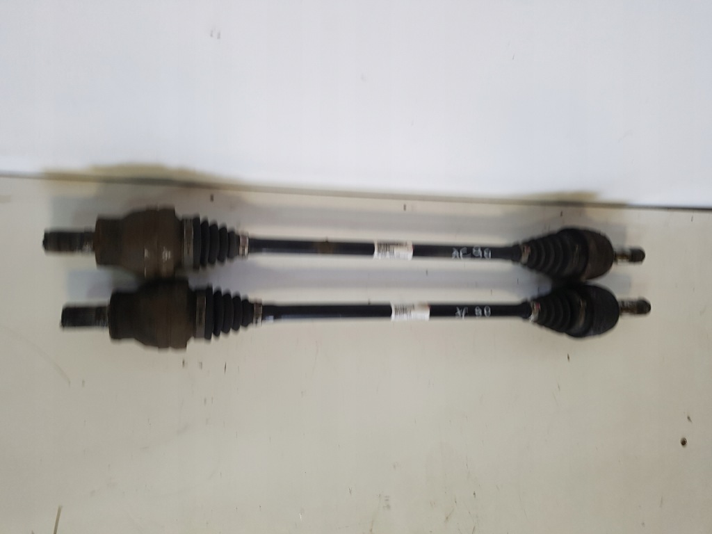 Купить Приводной вал левая правый  задний volvo xc90 2.4 d5 p30735565