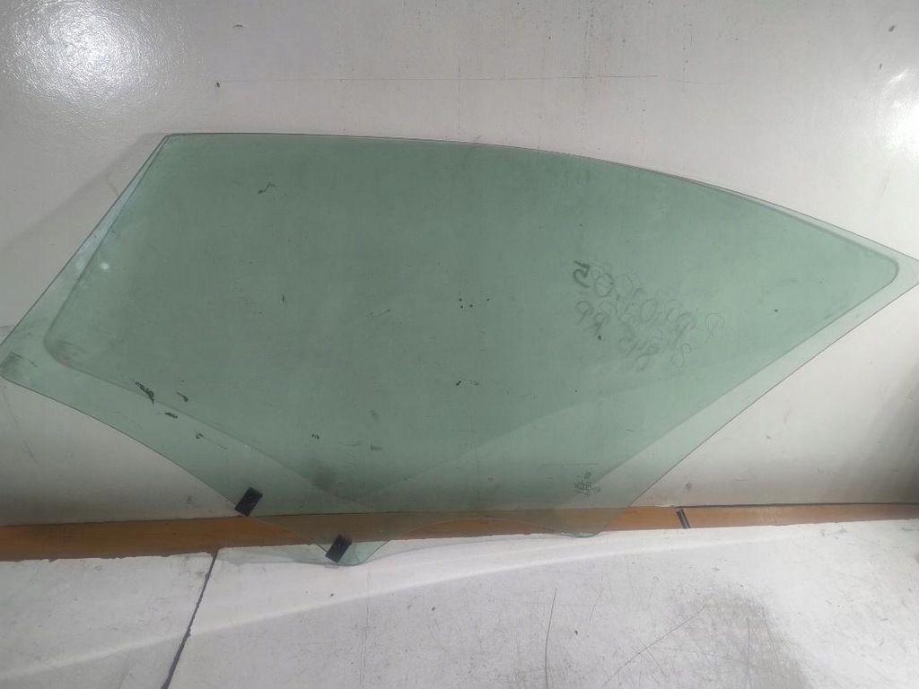 фото №2, Стекло дверь правый перед peugeot 407 05