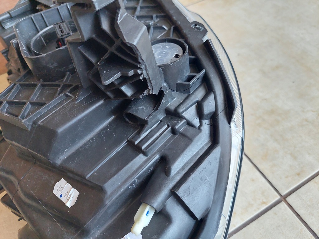 фото №11, Ліва - bi-xenon - поворотний - ford kuga mk2 - lift