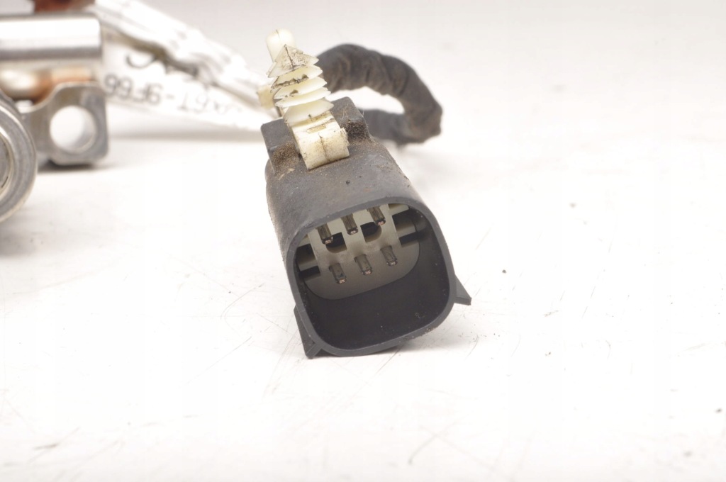 фото №4, Ford transit connect mk2 1.0 молдинг упорскування