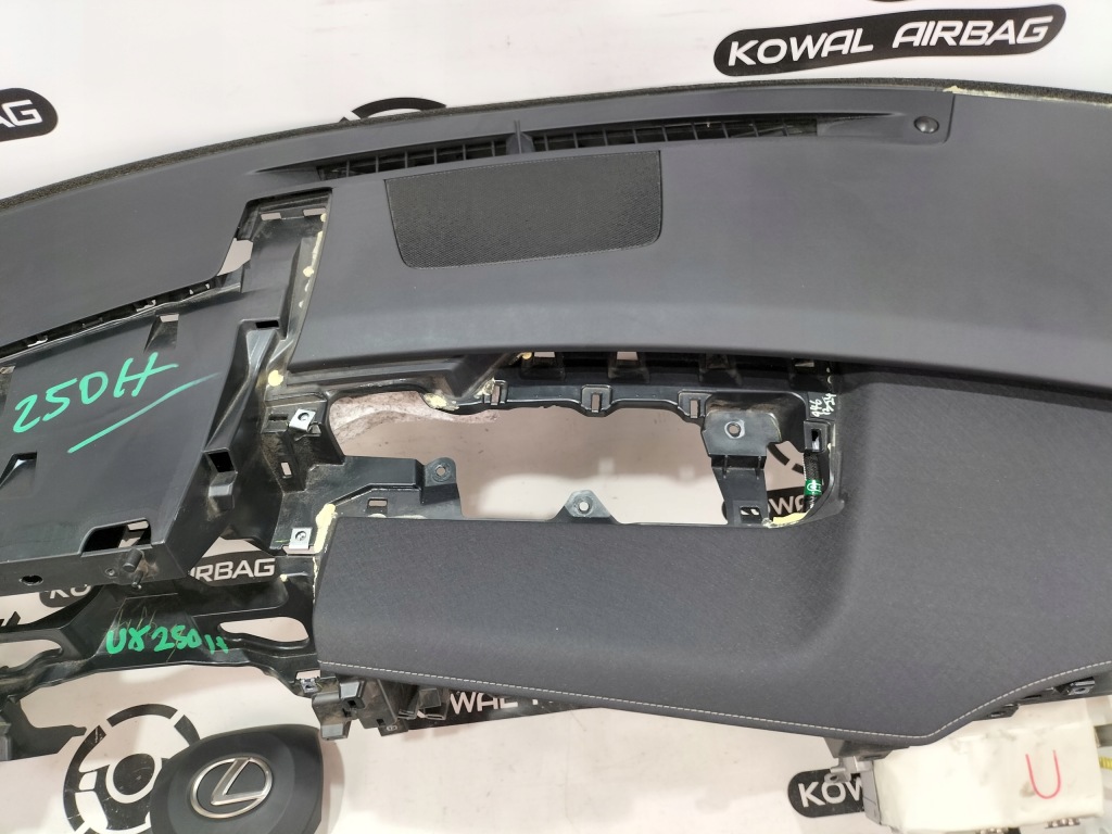 Lexus ux приборная панель панель  подушка безопасности подушки безопасности ремни оригинал демонтаж Оригинал