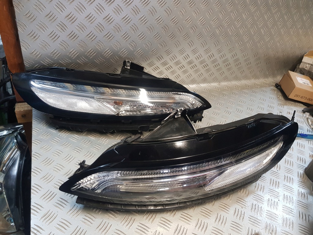 Купити Фара правий правий перед передня jeep cherokee 15