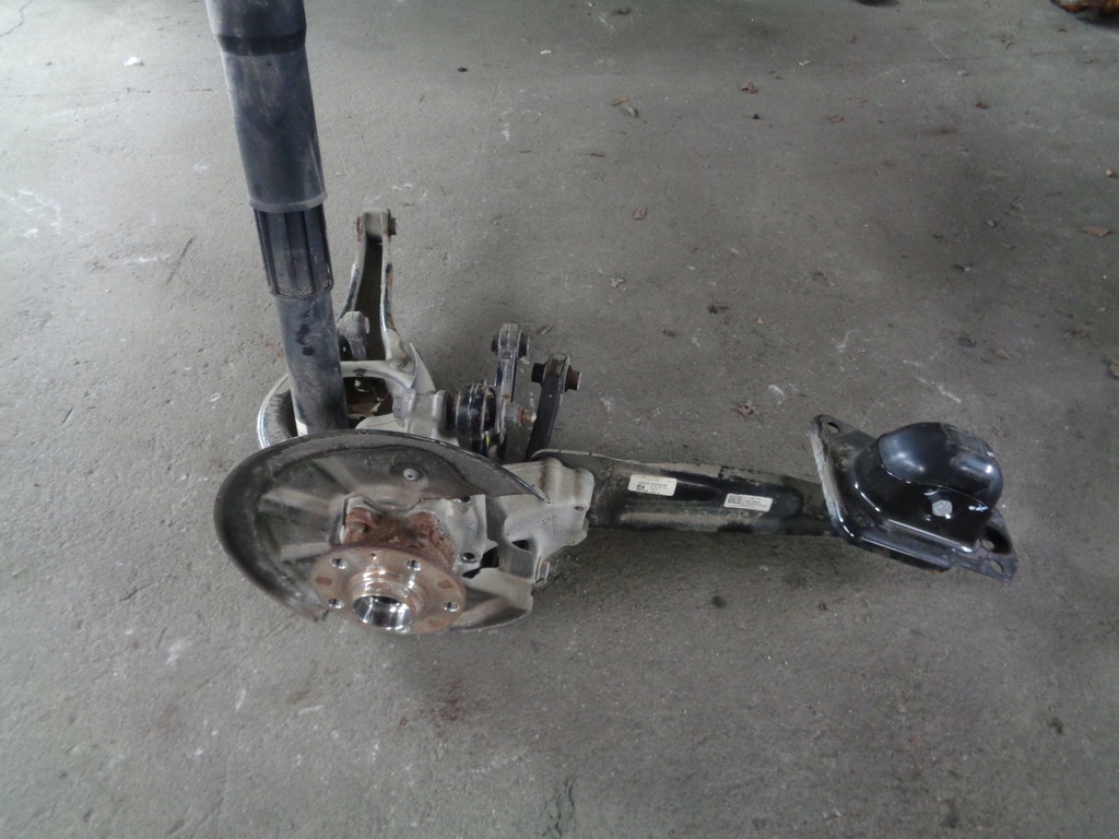 фото №1, Vw atlas 2020 подвеска правое задняя поворотный кулак