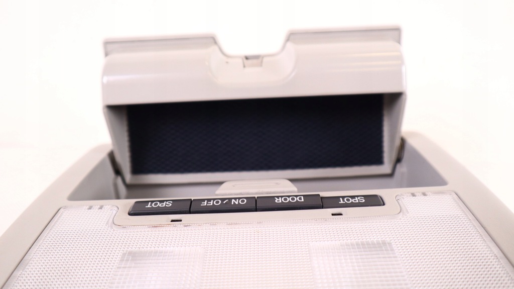 фото №6, Toyota land cruiser 200 лампа потолочный панель люк 1d111-178g