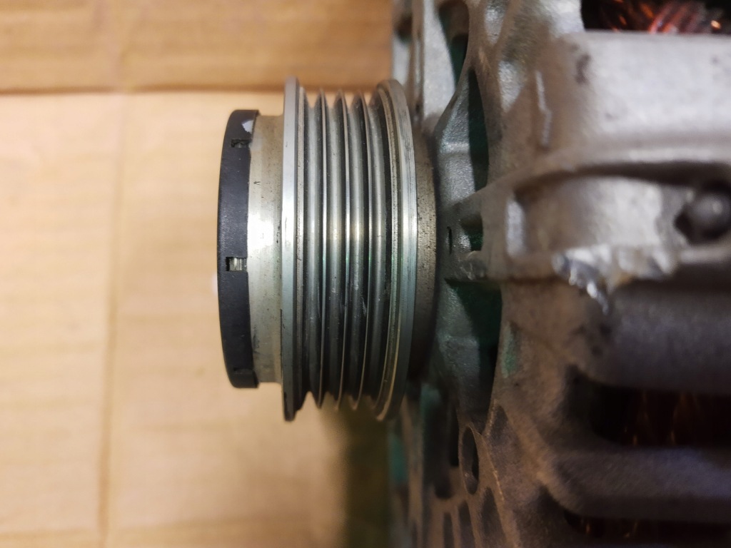 Mercedes c w205 gt 290 6.3 amg 63 генератор 200a Доставка