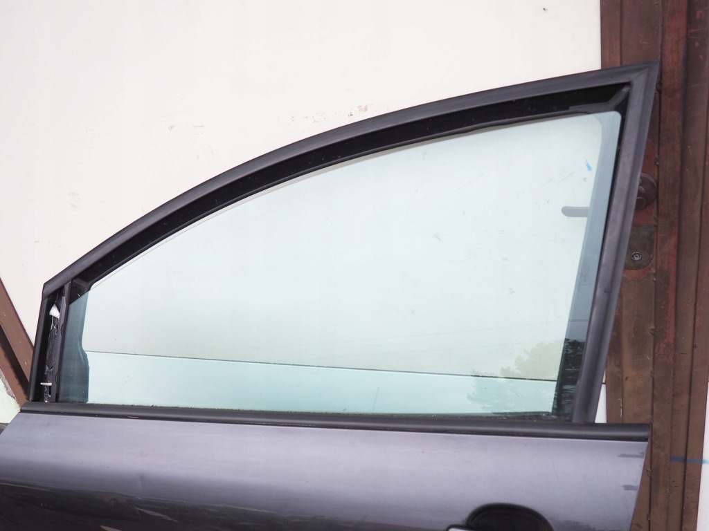 фото №1, Seat toledo 3 скло бічна двері ліва перед передня