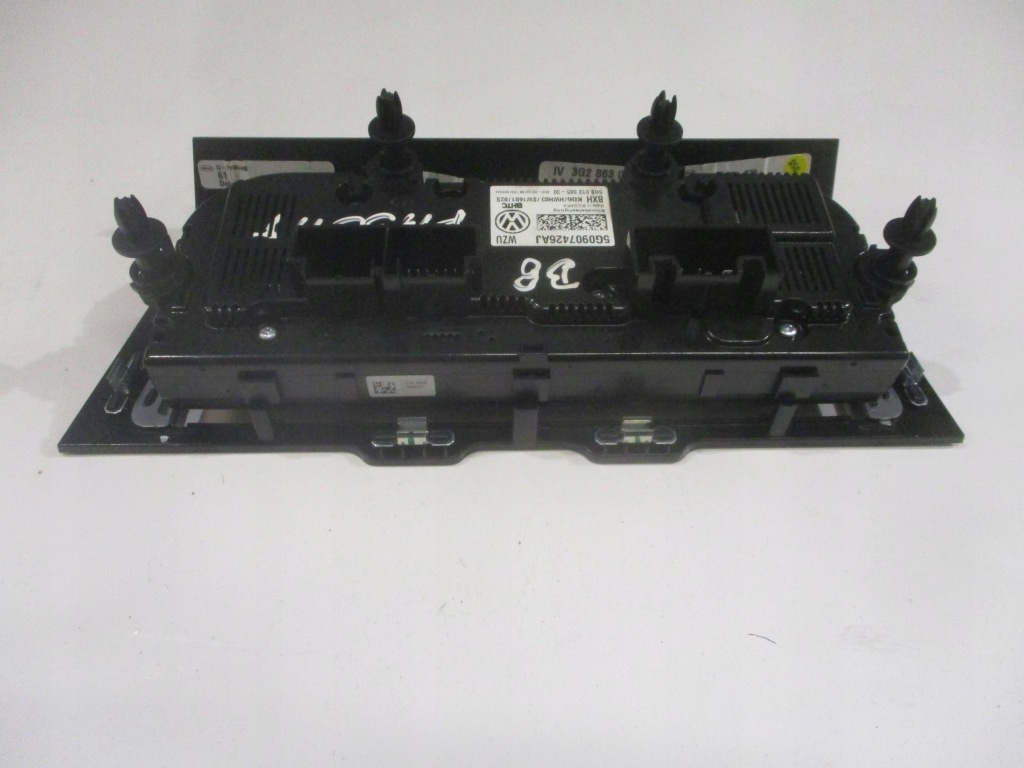 Панель обдув кондиционера vw passat b8 5g0907426aj Цена