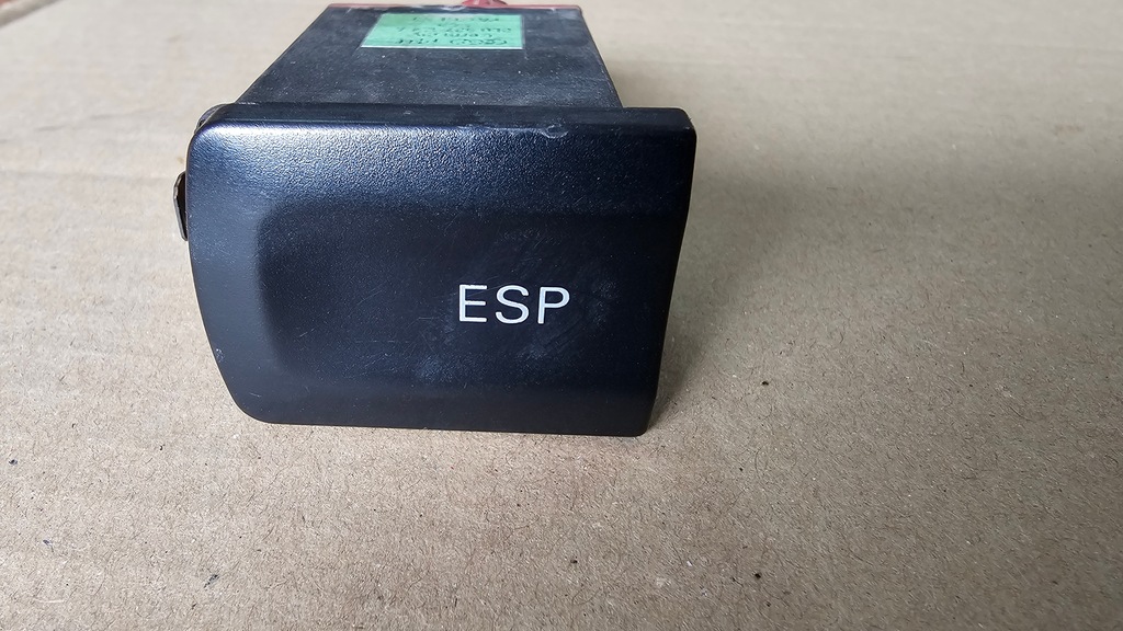 фото №1, Audi a3 8l переключатель кнопка esp 8l0927134a