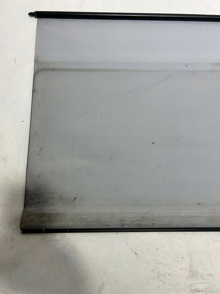 фото №6, Шторка защита панорамы люк солнцезащитная задняя mercedes w211