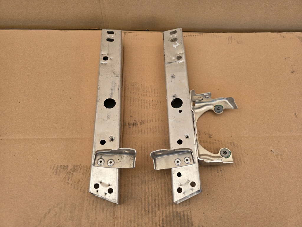 фото №1, Bmw i3 зона деформации правая левая