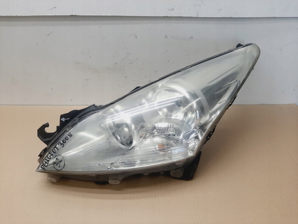 фото №1, Лампа левая перед peugeot 3008 i 09-16 angielska