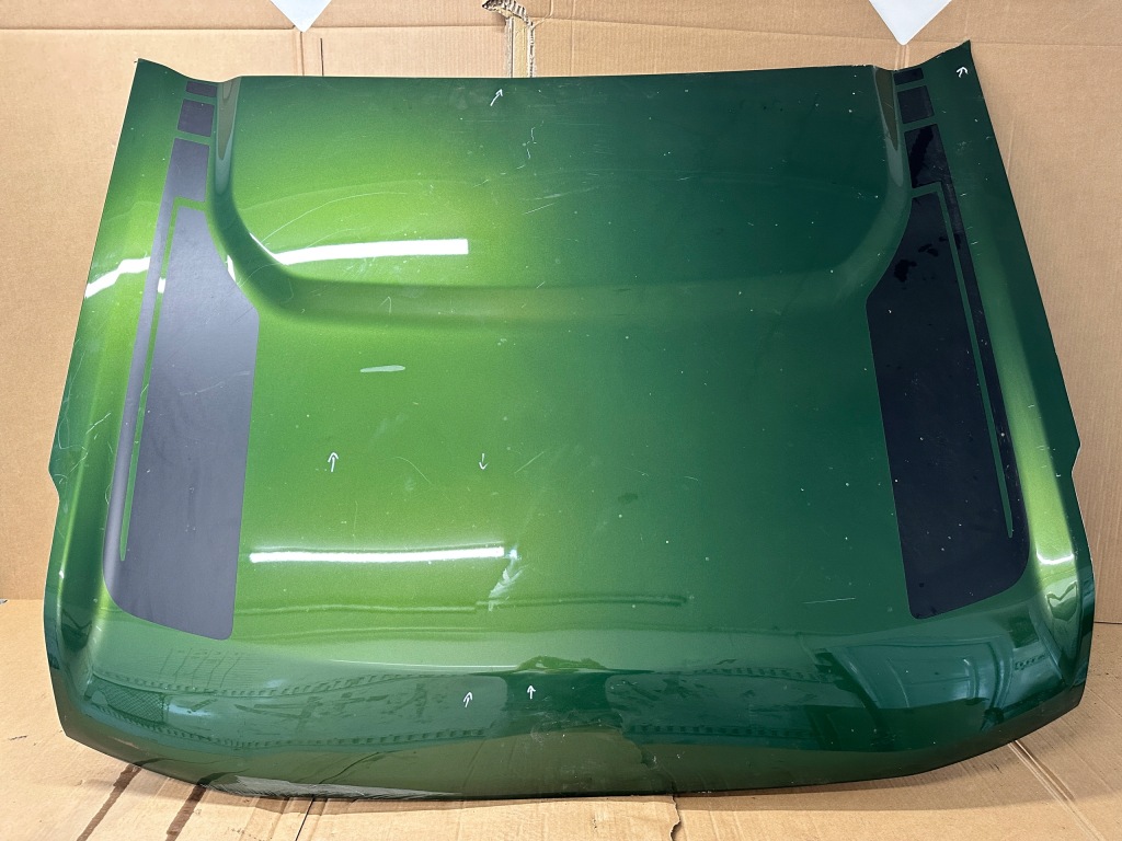 Купити Ford bronco 21r- капот гарний стан