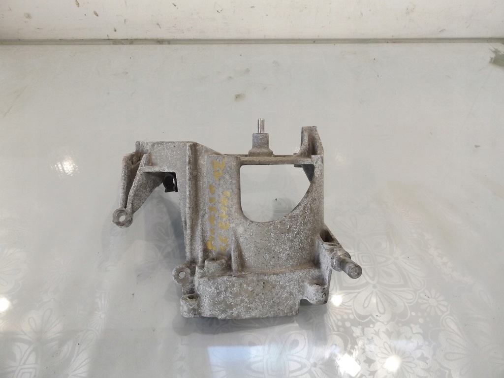 фото №1, C3 picasso 1,6ehdi кронштейн фильтра топлива