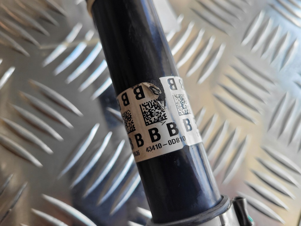 фото №14, Toyota yaris cross приводной вал передняя правая оригинал fv