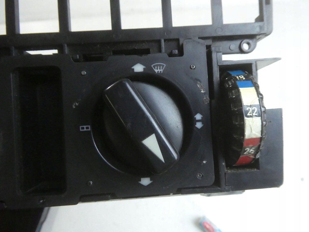 фото №3, Панель обдув кондиционера mercedes w124