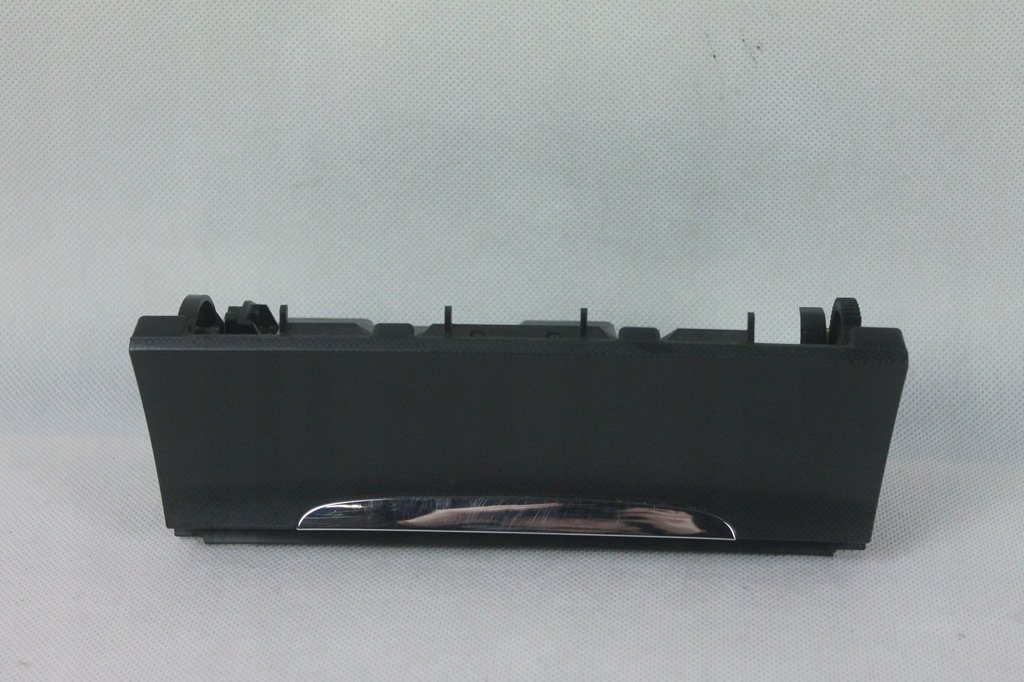 фото №9, Попільничка середня консолі бардачок панелі перед vw passat b6