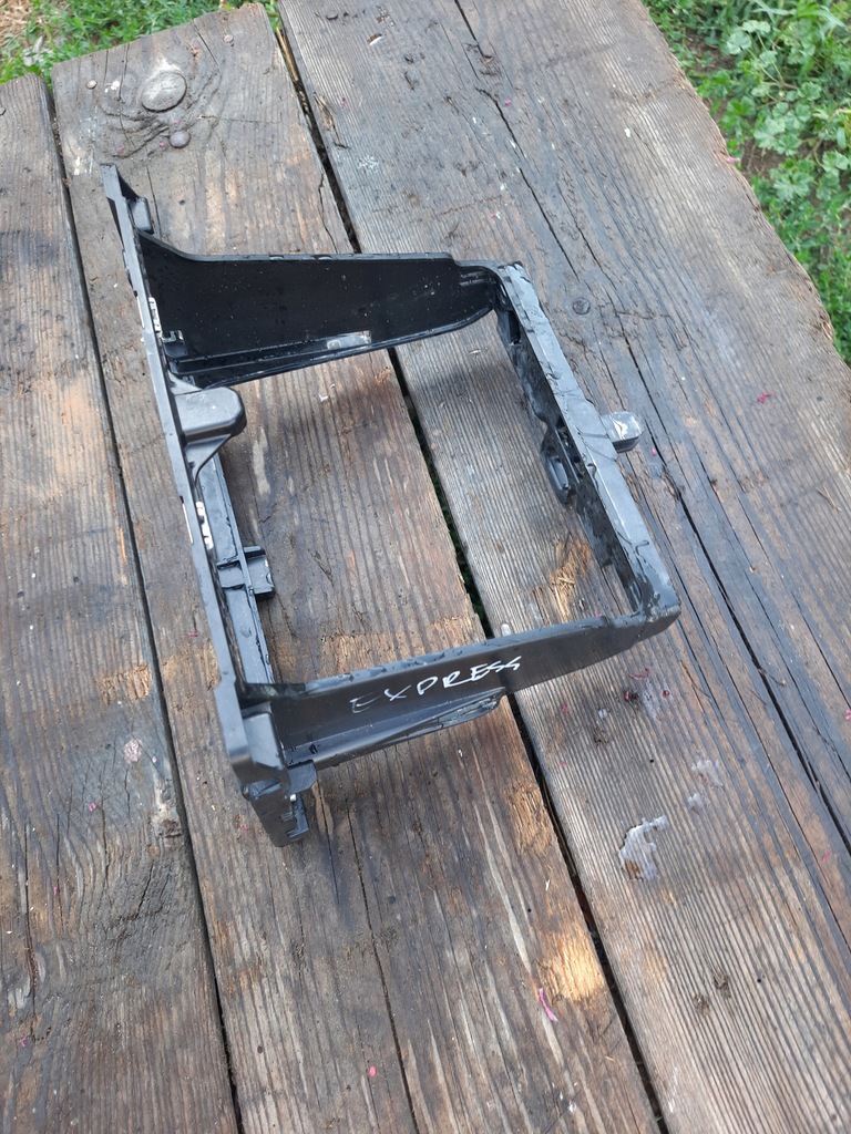 фото №2, Renault express 2021- рамка радио 382602442r