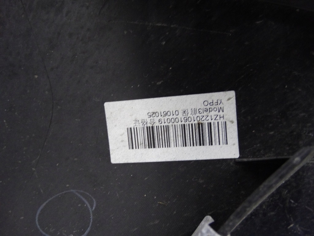 Tesla model 3 17-23 бампер передний оригинальный 1530702-03-b Недорого