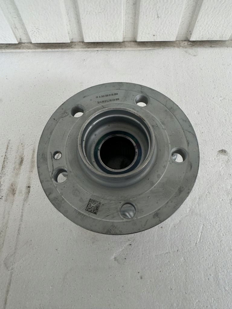 фото №1, Mercedes ступиця задня eqb x243 243 a2433560100