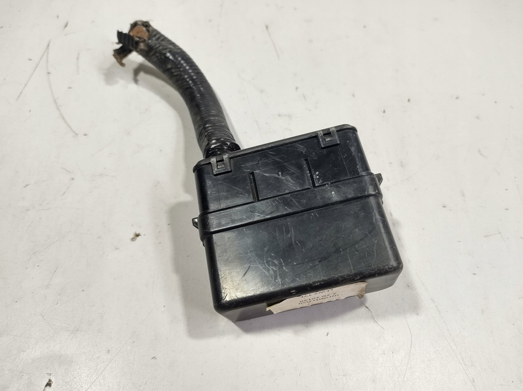 фото №5, Infiniti q50 14r- корпус коробка запобіжників