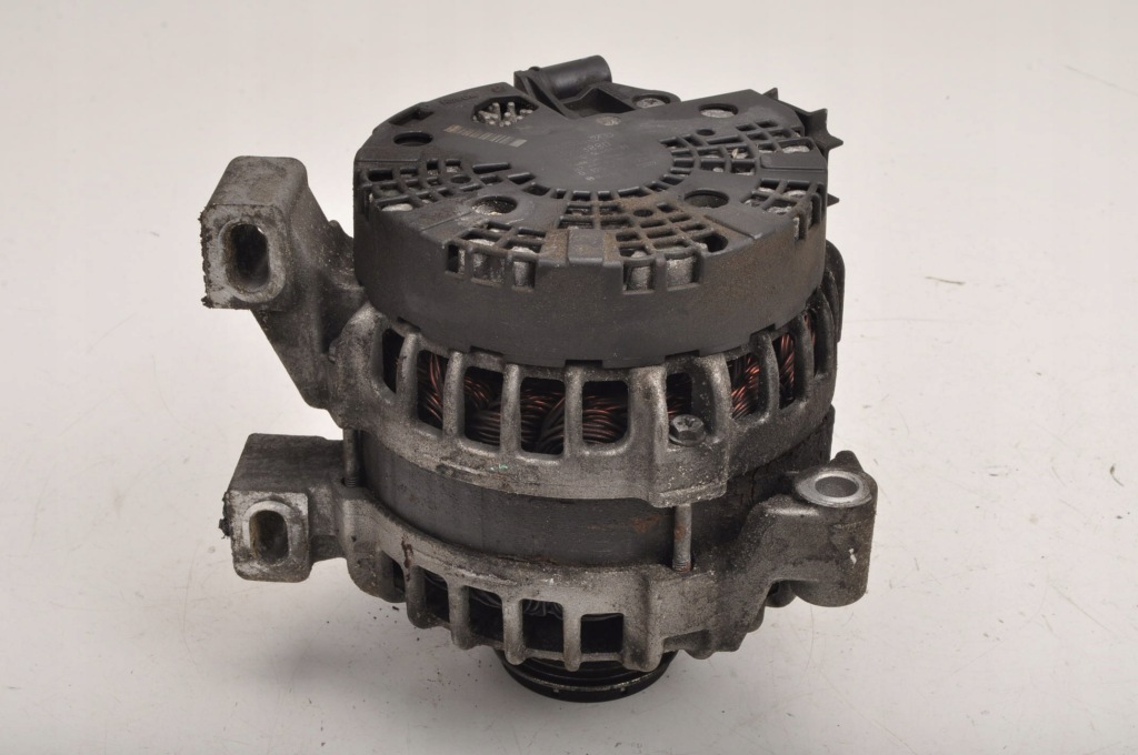 Volvo v40 2 2.0 d3 150km генератор 31288880 Зі Шроту