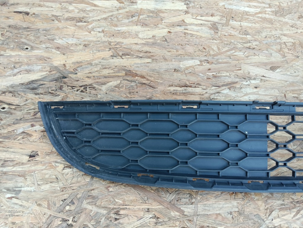 фото №3, Решётка бампера перед 622547230r renault twingo ii