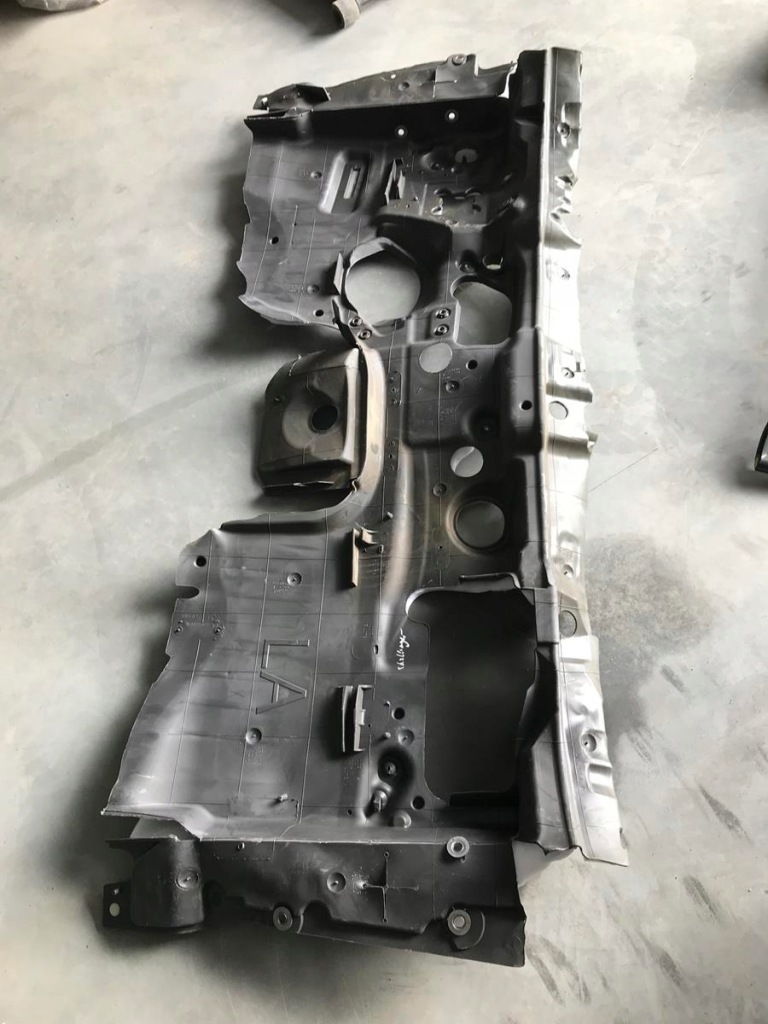 фото №1, Dodge challenger srt 2015- шумоізоляція стіни