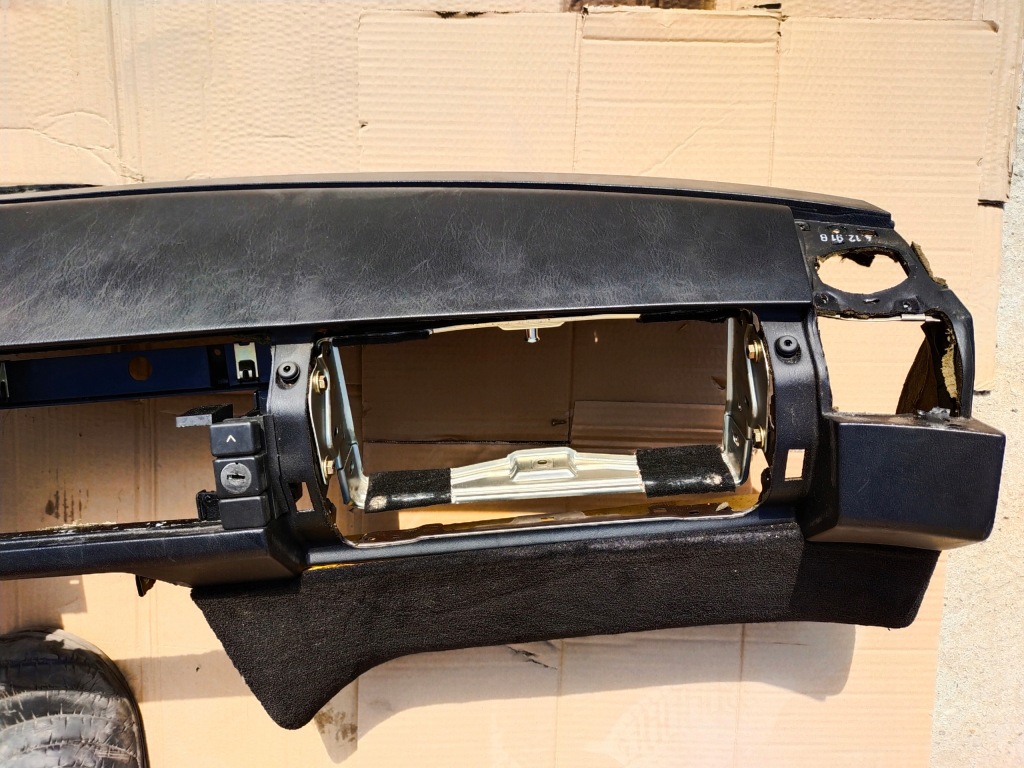 Mercedes w129 панель в Україні