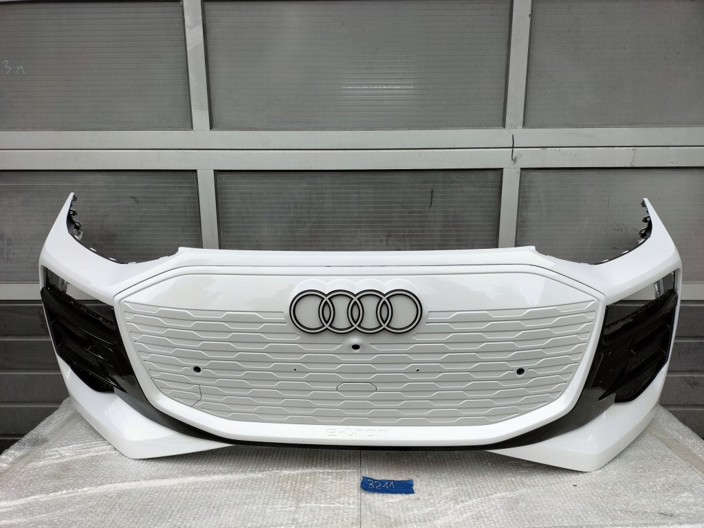 Audi q6 e-tron бампер передний szczecin -gorzów-poznań 3211 Цена