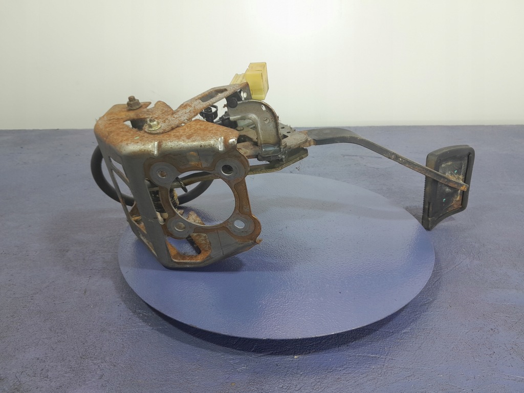 фото №6, Dodge charger 05-10 педаль тормоза основание