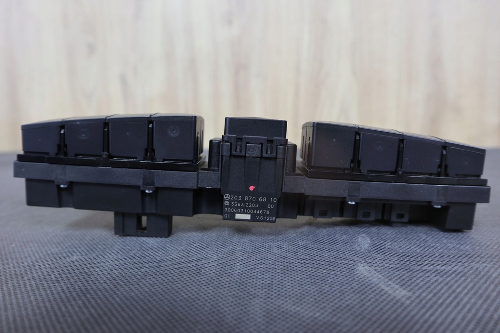 фото №11, Mercedes clk w209 lift панель керування перемикачів аварійних сидінь