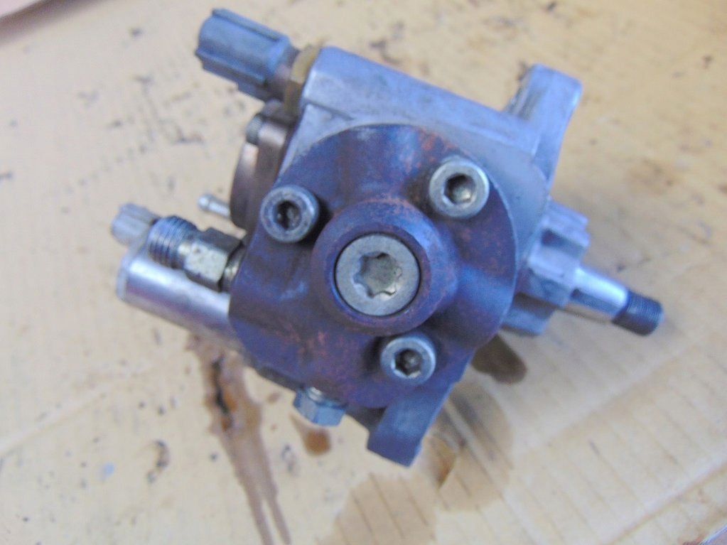 фото №6, Mazda 6 2.0 citd 04r насос упорскування 294000-0043