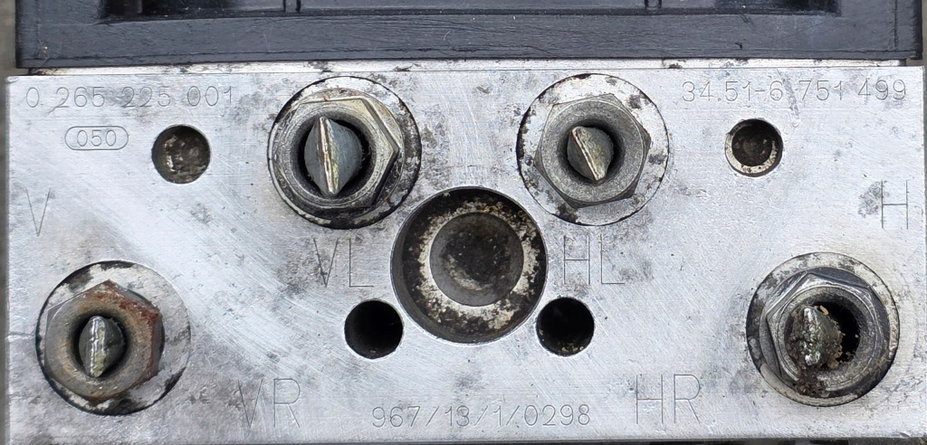 Насос abs bmw e39 e38 0265950001 34.52 6751500 0265225001 34.51-6751499 Цена