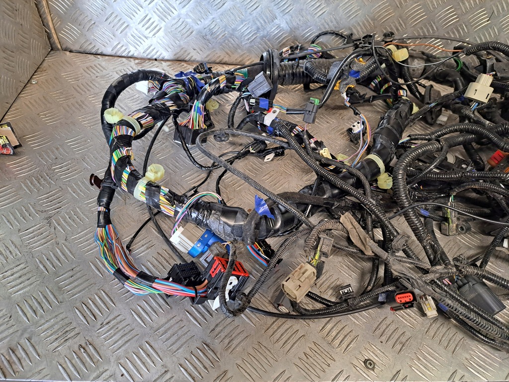 фото №6, Ford ranger 2019 r 3.2 tdci електропроводка відсік двигуна