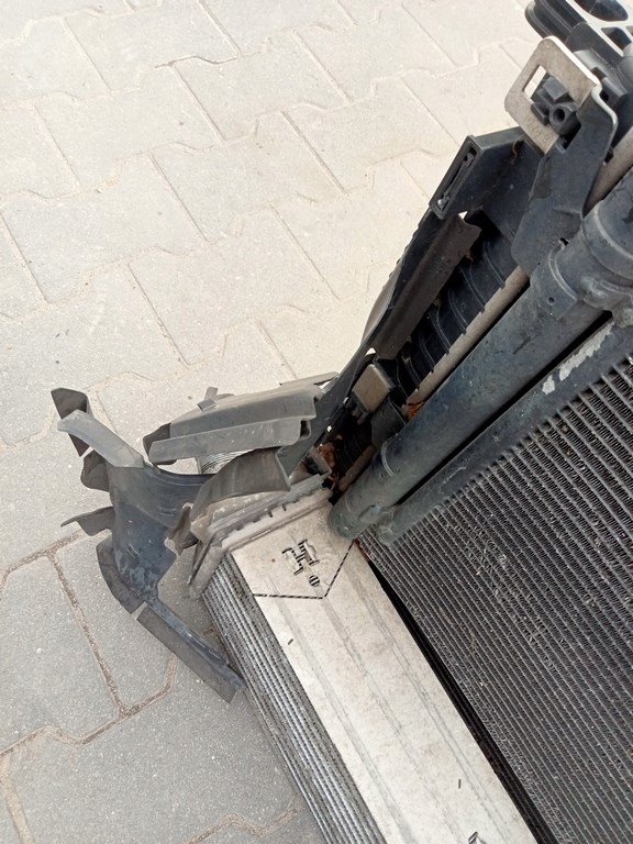 Audi a4 b9 3.0 tdi - радиатор комплект . кондиционера интеркулер 8w0816411l с Разборки