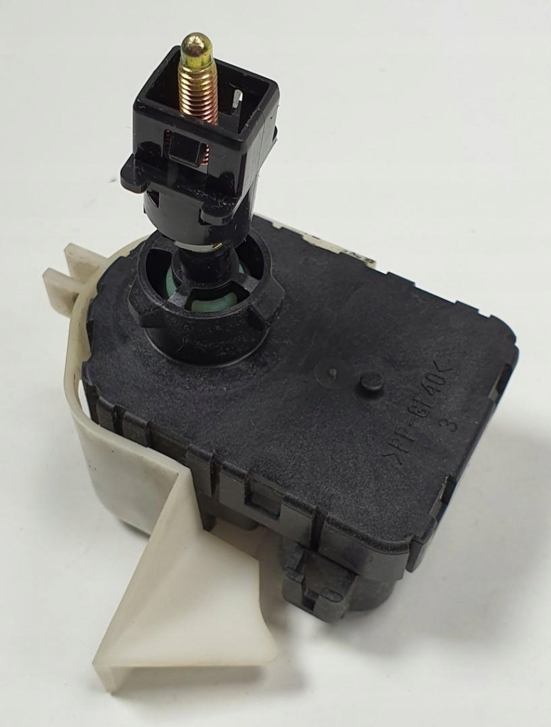 фото №2, Моторчик регулировки лампы левый mazda rx-8