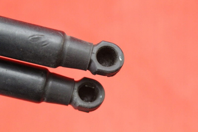 фото №8, Привід амортизатори капот kia sorento 1 i 04r