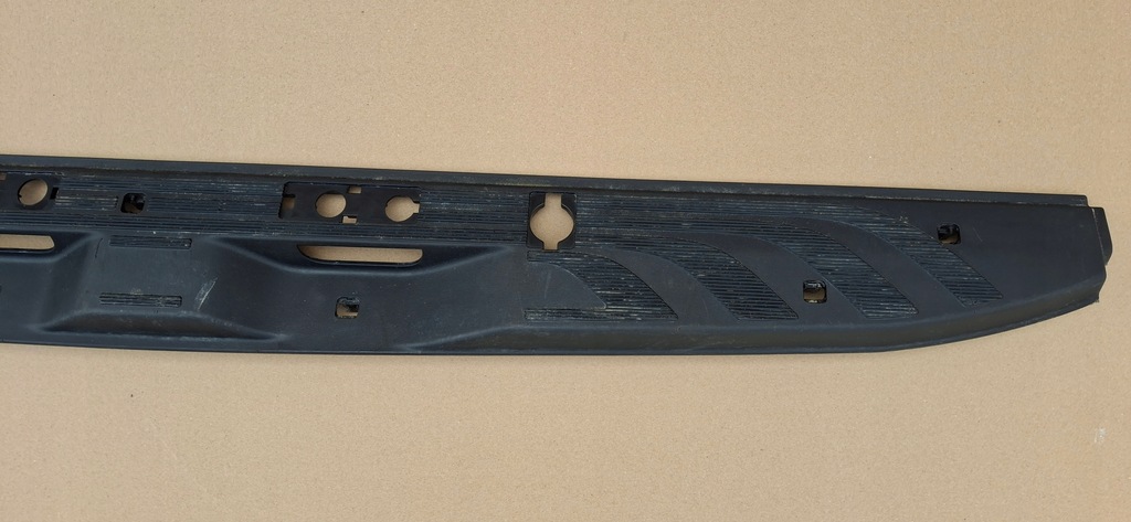 фото №4, Mercedes sprinter w907 w910 молдинг накладка поперечина порог задняя a9106862600