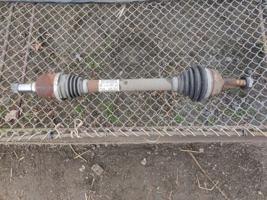 фото №1, Привідний вал ліва c4 picasso 2 ii 9677916280