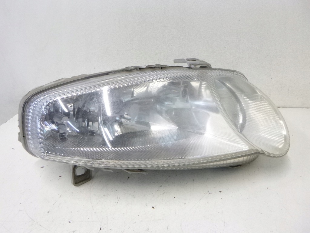 фото №2, Лампа передняя alfa romeo 147 2003r.