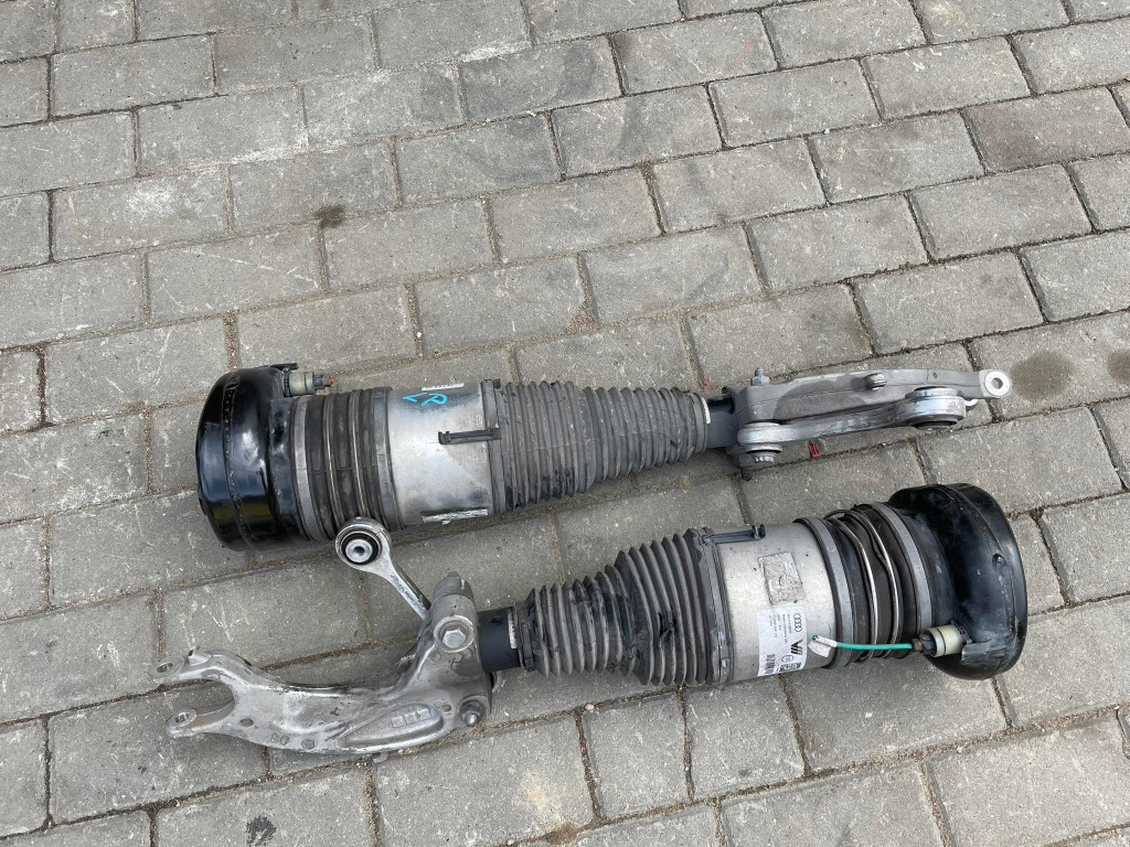 Купити Audi q5 80a 2 амортизатор перед правий