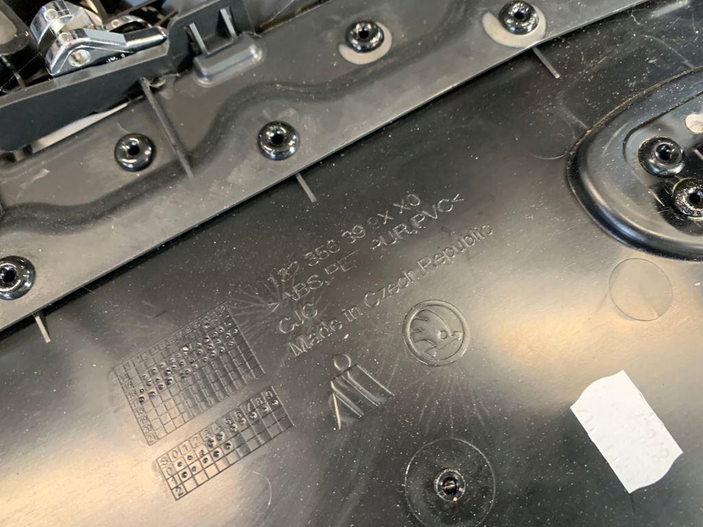 фото №7, 3v5867024an обшивка двері правий задня superb iii 3