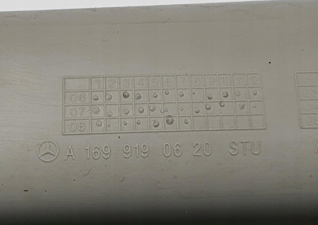 фото №6, Пластик захист рейки сидіння правий перед mercedes w245 a1699190620