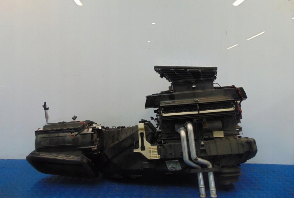 фото №1, Audi a4 b8 отопитель 8k1820005ad