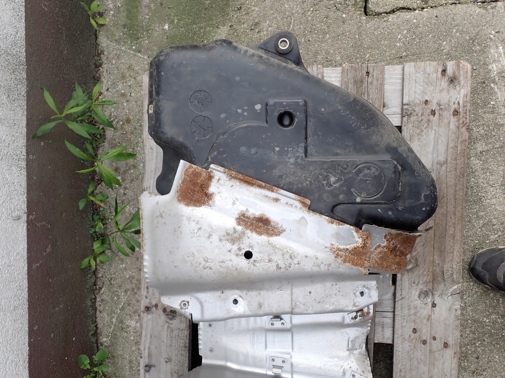 фото №12, Бак топлива bak lexus is iii 200t 300 po lift 2018 europa s7111-30620