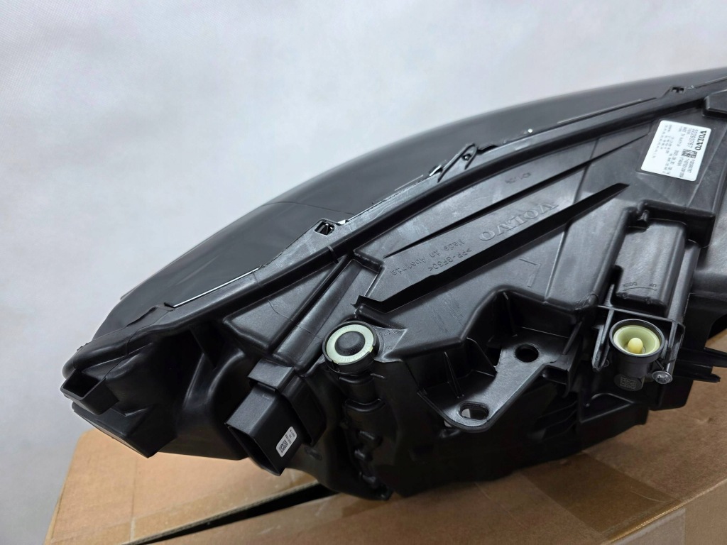 Volvo xc40 рестайлинг  америка ameryka фара перед левая full led base новая 32293767 Киев