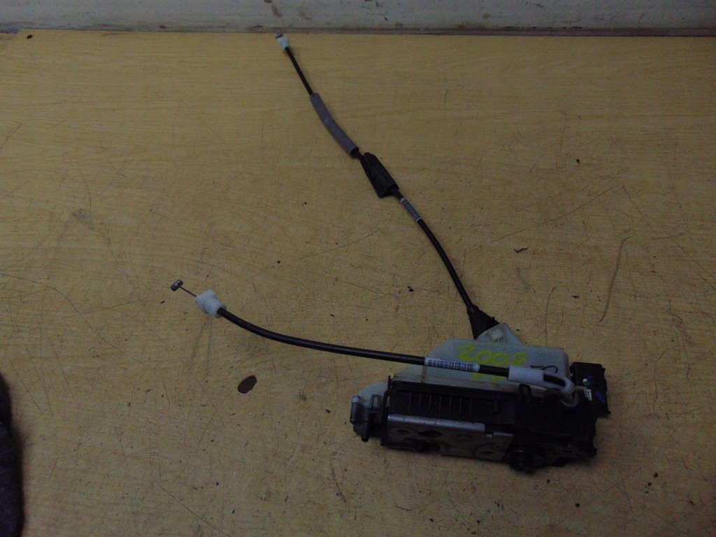 фото №1, Замок cent. дверь правый перед peugeot 2008 5pin