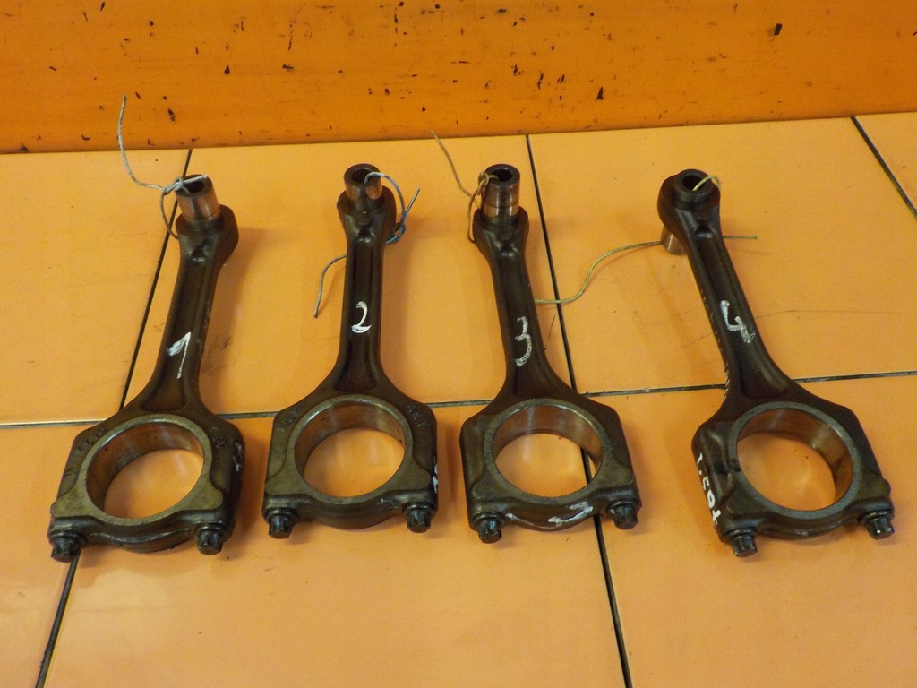 фото №1, Mini r56 1.4 vti 10r 95km шатун p122