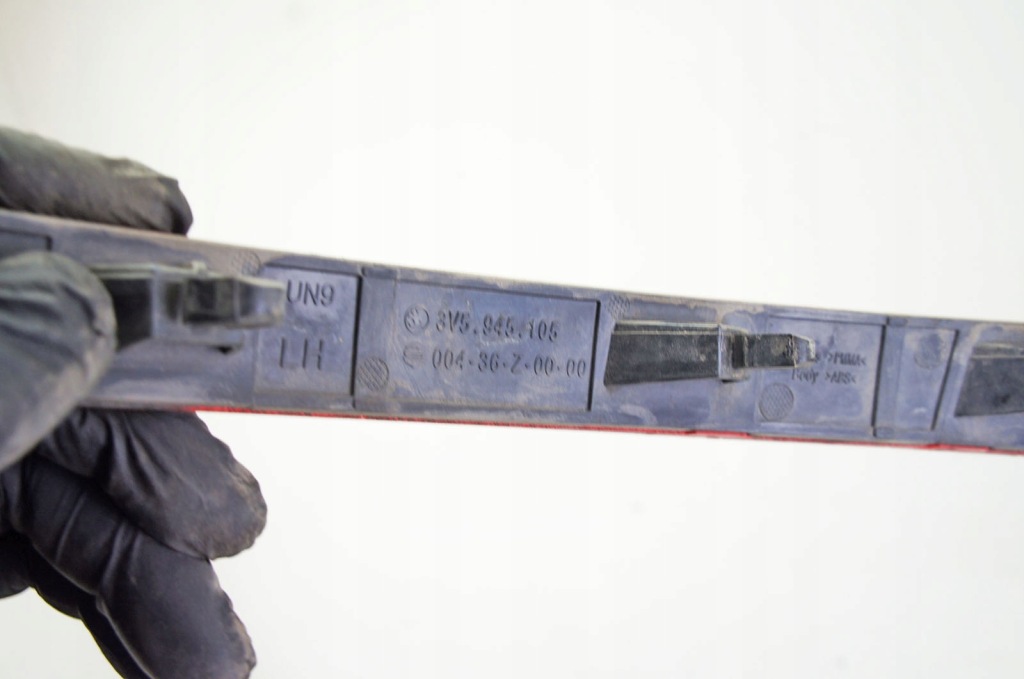 фото №6, Td083 skoda superb iii відбивачі бампера задня 3v5945106 3v5945105 комплект